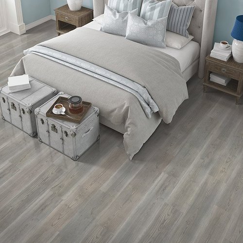Laminate floor accents in Hendersonville, TN from Absolute Flooring Inc